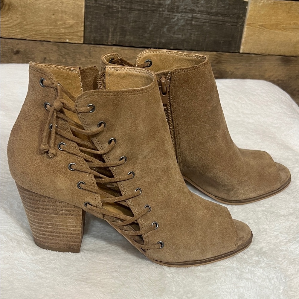 Lucky Brand Light Brown/Tan Suede Lace-Up Ankle Booties